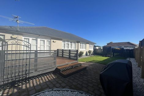 Photo of property in 2 Grosvenor Street, Redwood, Christchurch, 8051
