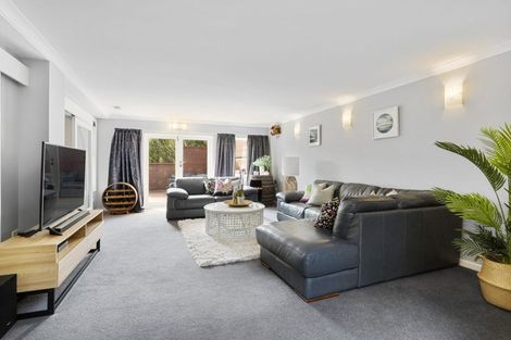 Photo of property in 53 Milne Terrace, Island Bay, Wellington, 6023