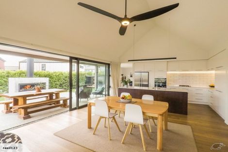 Photo of property in 48 Falconer Rise, Jacks Point, Queenstown, 9371