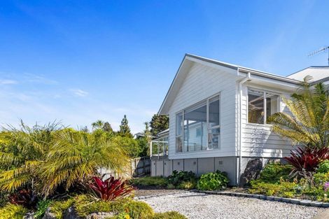 Photo of property in 26 Kotanui Avenue, Army Bay, Whangaparaoa, 0930