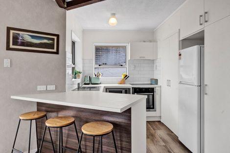 Photo of property in 3/4 Scott Street, Moturoa, New Plymouth, 4310