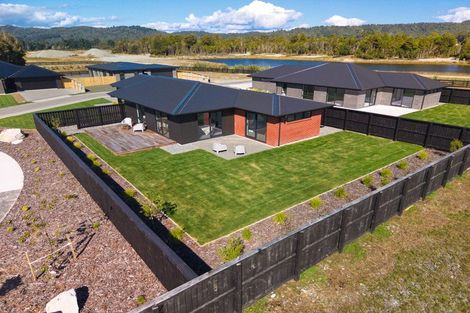 Photo of property in 11a Hinau Crescent, Kaiata, Greymouth, 7805