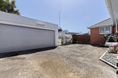 Photo of property in 103 Cook Street, Marfell, New Plymouth, 4310