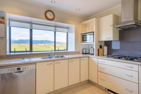 Photo of property in 58 Golf Road, Paraparaumu Beach, Paraparaumu, 5032