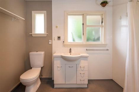 Photo of property in 8 Merton Place, Bryndwr, Christchurch, 8053