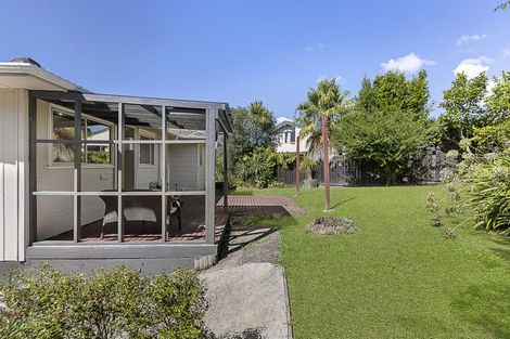 Photo of property in 1/114 Sycamore Drive, Sunnynook, Auckland, 0620