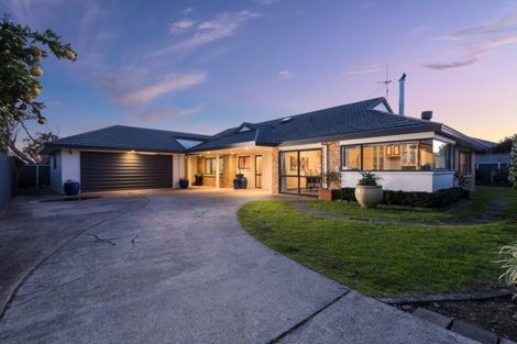 Photo of property in 52 Lotus Avenue, Mount Maunganui, 3116