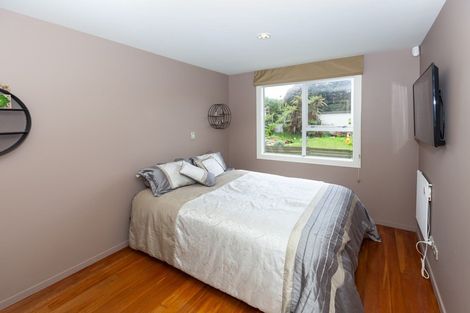 Photo of property in 83 Glen Road, Raumati South, Paraparaumu, 5032