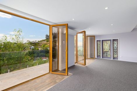 Photo of property in 14 Selwyn Road, Lyttelton, 8082