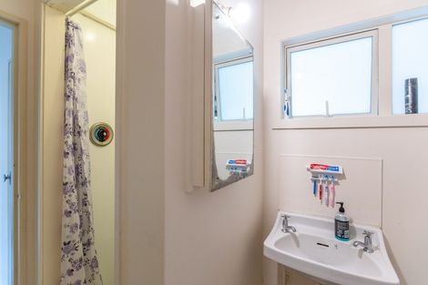 Photo of property in 62a Winston Street, Crofton Downs, Wellington, 6035