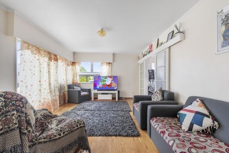 Photo of property in 135 Weymouth Road, Manurewa, Auckland, 2102