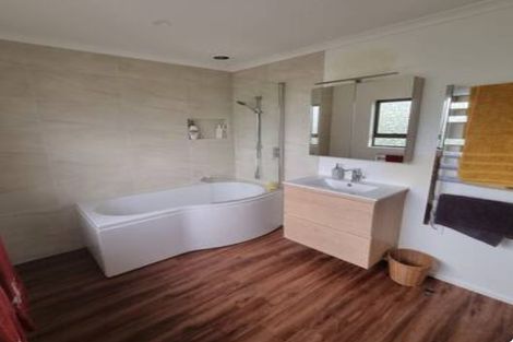 Photo of property in 4 Reeve Drive, Havelock North, 4130