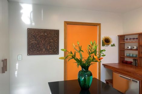 Photo of property in 274 Queens Drive, Lyall Bay, Wellington, 6022