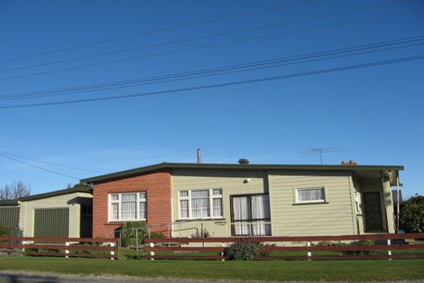 Photo of property in 256 Park Street, Winton, 9720