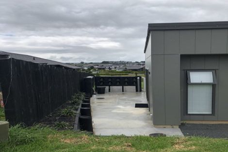 Photo of property in 16 Tabernacle Street, Karaka, Papakura, 2124