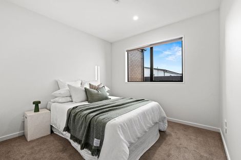 Photo of property in 8 Greystone Close, Halswell, 8025