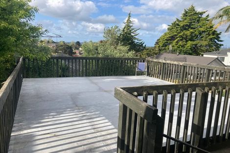 Photo of property in 5 Christina Avenue, Te Atatu South, Auckland, 0602