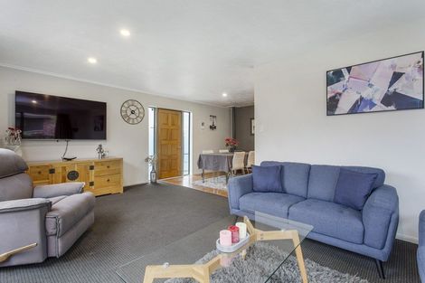 Photo of property in 257 Queenspark Drive, Parklands, Christchurch, 8083