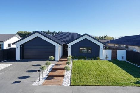 Photo of property in 14 Ellesmere Street, Marshland, Christchurch, 8083