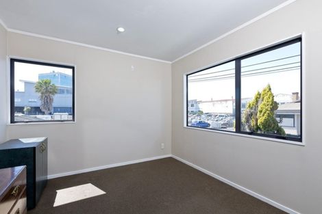 Photo of property in 17 Fort Richard Road, Otahuhu, Auckland, 1062