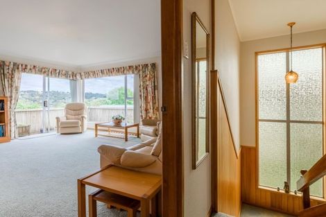 Photo of property in 104 Lantana Road, Green Bay, Auckland, 0604