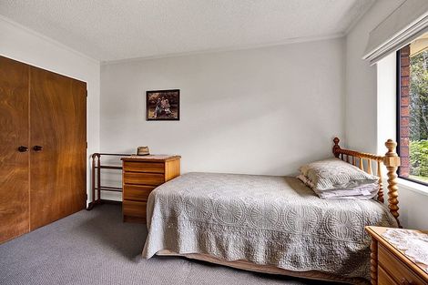 Photo of property in 23 Veale Road, Frankleigh Park, New Plymouth, 4310