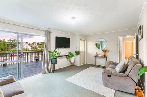 Photo of property in 18 Alidade Place, Massey, Auckland, 0614