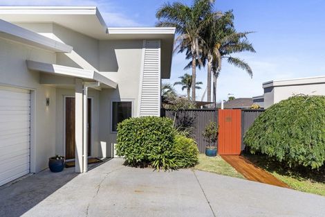 Photo of property in 12 Paua Cove, Papamoa Beach, Papamoa, 3118