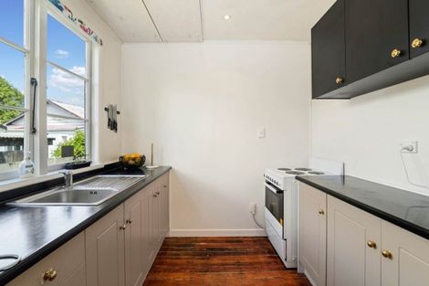 Photo of property in 24 Ann Street, Victoria, Rotorua, 3010