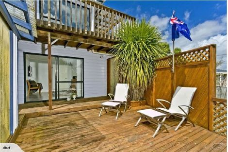 Photo of property in 1/2a Sunnynook Road, Sunnynook, Auckland, 0620