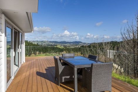 Photo of property in 35 Hawks Ridge Rise, Dome Forest, Warkworth, 0981