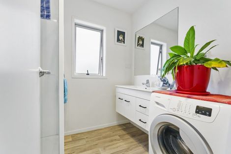 Photo of property in 11 Kamahi Crescent, Papamoa Beach, Papamoa, 3118