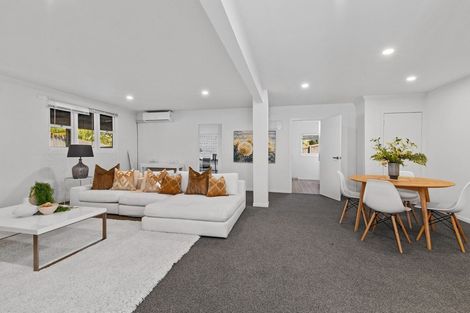 Photo of property in 4 The Esplanade, Campbells Bay, Auckland, 0630