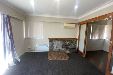 Photo of property in 96 Beaumonts Way, Manurewa, Auckland, 2102
