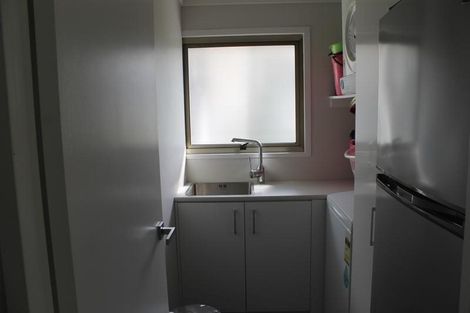 Photo of property in 40a Omahu Road, Greenlane, Auckland, 1051