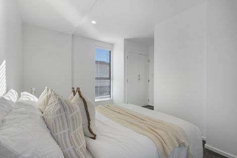 Photo of property in 2/204 Edgeware Road, Edgeware, Christchurch, 8013