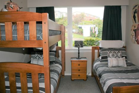 Photo of property in 10 Kinmont Crescent, Kinmont Park, Mosgiel, 9024