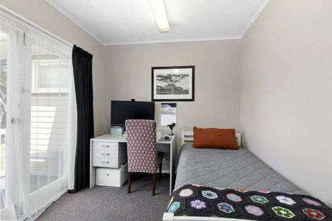 Photo of property in 60 Bird Grove, Stokes Valley, Lower Hutt, 5019