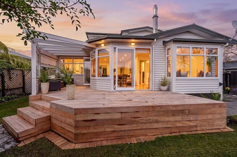 Photo of property in 11 George Street, Lower Vogeltown, New Plymouth, 4310