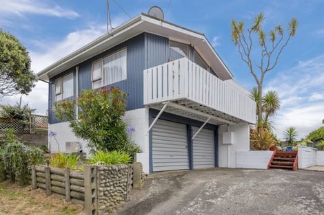 Photo of property in 62 Toi Street, Otaki Beach, Otaki, 5512