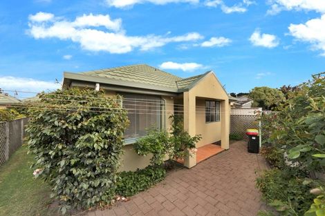 Photo of property in 9/90 Hawke Street, New Brighton, Christchurch, 8083