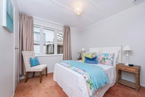 Photo of property in 112 Edmonton Road, Henderson, Auckland, 0612