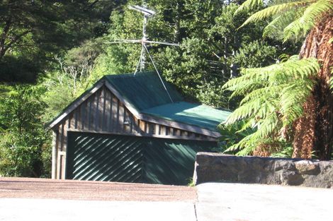 Photo of property in 22 Kopiko Road, Titirangi, Auckland, 0604