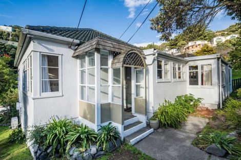 Photo of property in 2 Elphinstone Avenue, Strathmore Park, Wellington, 6022