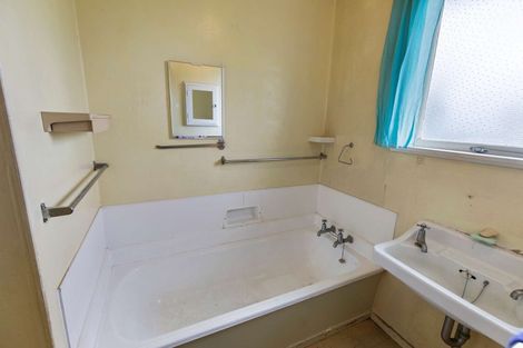 Photo of property in 8 Waterford Place, Westbrook, Palmerston North, 4412