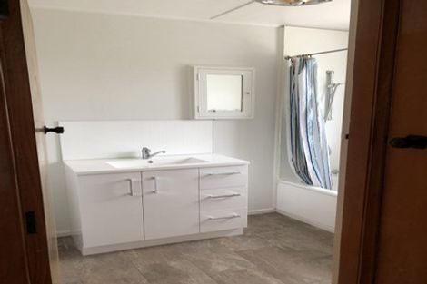 Photo of property in 10 Warwick Crescent, Taradale, Napier, 4112