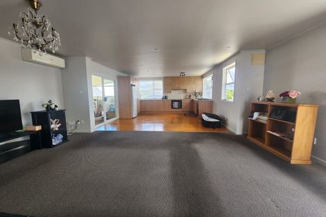 Photo of property in 37 Rogan Street, Mount Roskill, Auckland, 1041