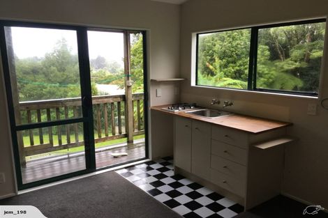 Photo of property in 17 Mcclintock Road, Massey, Auckland, 0614