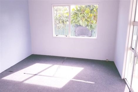 Photo of property in 2/34 Barneys Farm Road, Clendon Park, Auckland, 2103