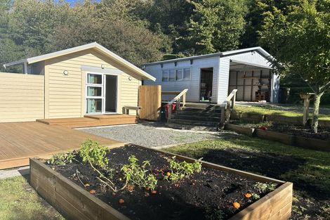 Photo of property in 39a Watt Street, Featherston, 5710